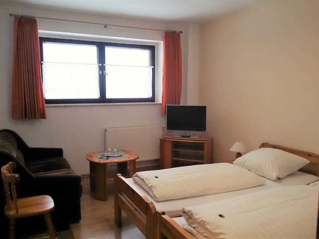 Waldhotel Zoebischhaus 바트라이볼드스그룬 외부 사진